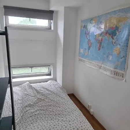 דירה 3 With Balcony By The River